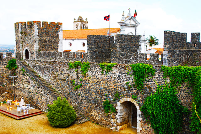 Castelo_de_Beja_-_Muralha_interior