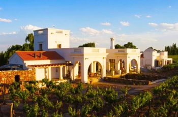 Toscana, Mendoza e Côtes du Rhône: conheça 3 dos 10 melhores hotéis para quem gosta de vinho, segundo a revista Wine Enthusiast