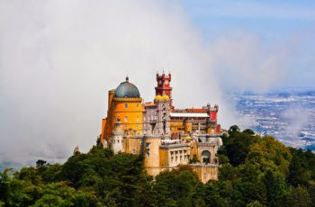 Os cinco melhores castelos europeus para turismo e seus vinhedos maravilhosos