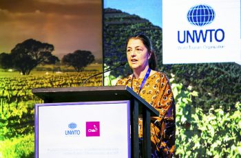 Diretora da OMT anuncia cooperação entre a Organização Mundial do Turismo e a Organização Internacional da Vinha e do Vinho